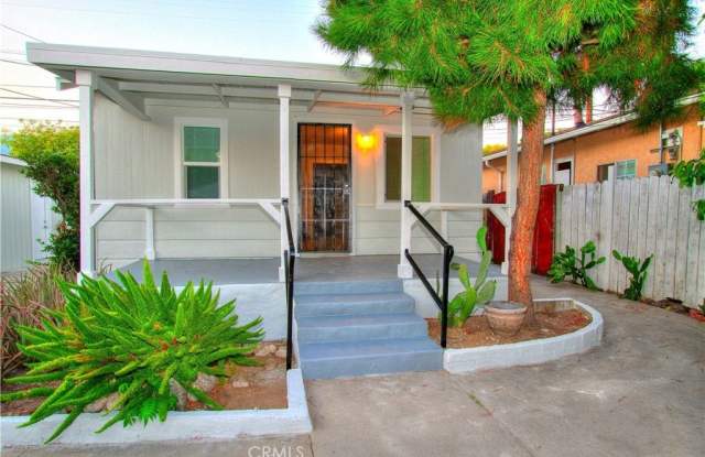 231 W Olive Avenue 1/2 - 231 West Olive Avenue, Monrovia, CA 91016