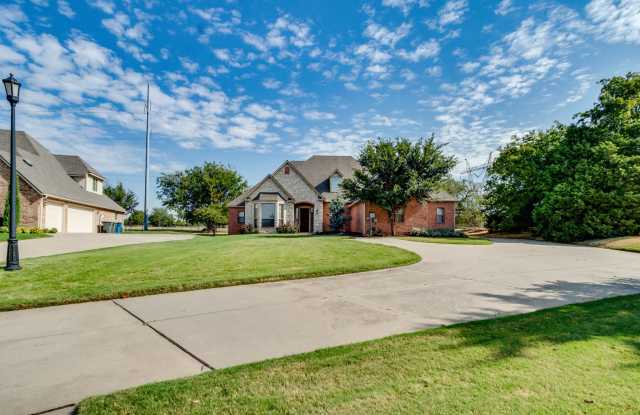 Beautiful 4Bedroom Home tucked away on a quiet cul-de-sac in Coffee Creek! Edmond Schools! Available Now!!! photos photos