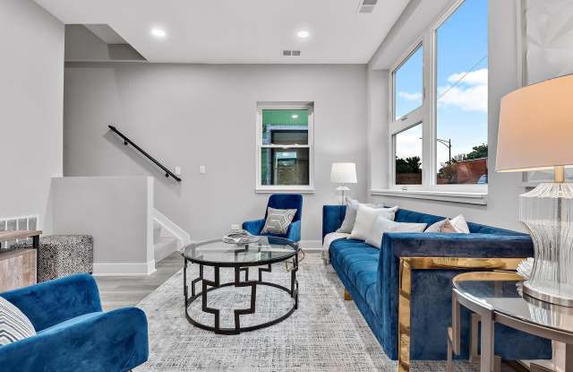 2818 West Harrison Street photos photos