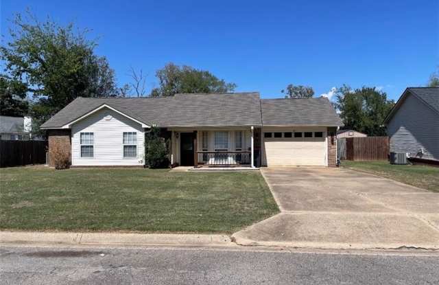 1810 Cherrybark DR Gallery 1