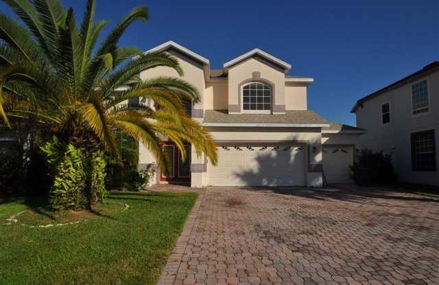 Spacious 5/3 Single Family Home!! Available Mid September photos photos