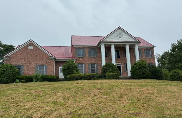 Magnificent 5-Bedroom Private Estate in Butler, PA photos photos