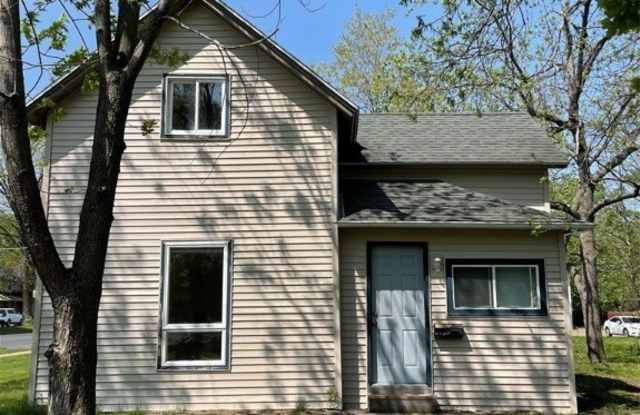 1721 6th Street E photos photos