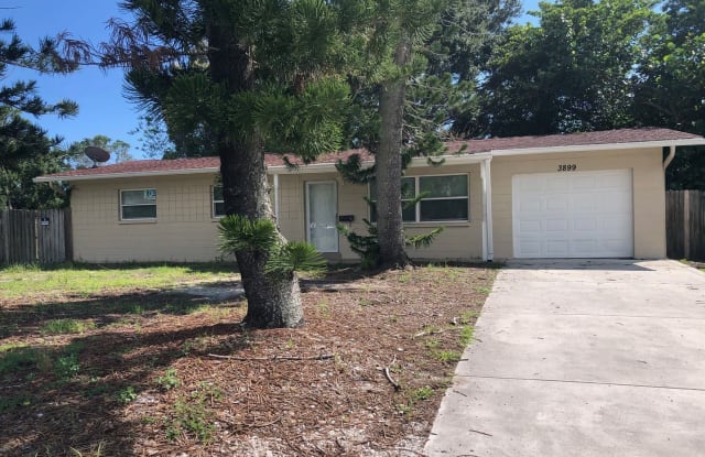 3899 Wahoo Dr Se - 3899 Wahoo Drive Southeast, St. Petersburg, FL 33705