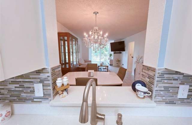 7145 Huntington Lane photos photos