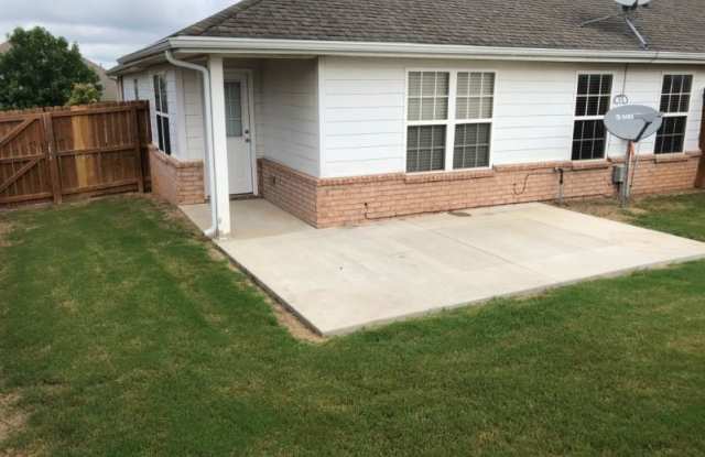 218 Copper Oaks Dr Gallery 3