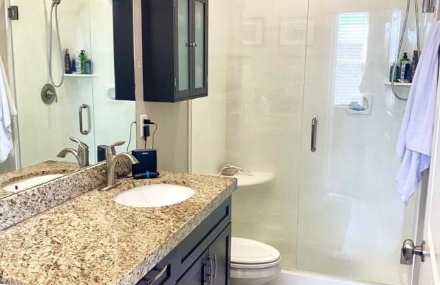 Beautiful 3 Bedroom Townhome in Daybreak! photos photos