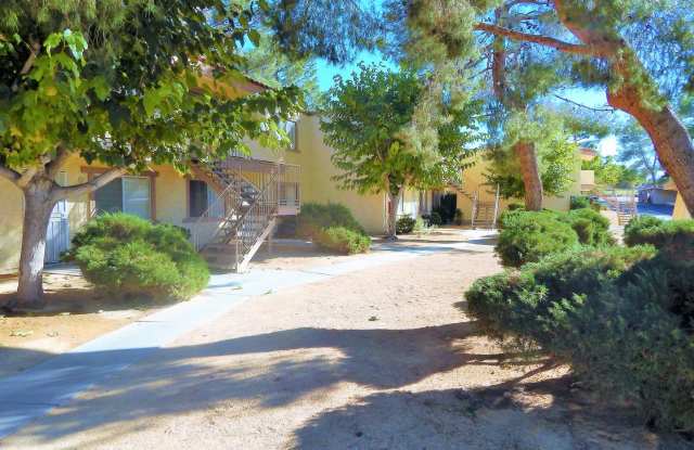 2bd/2ba Large Apartment, Gated Building Gallery 2