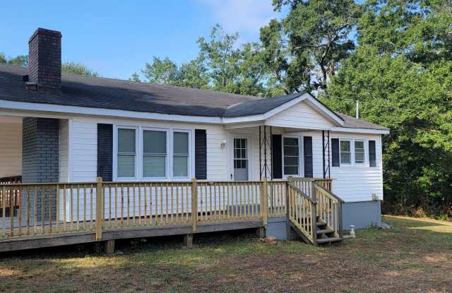 Affordable on ACERAGE-REMODELED FARMHOUSE! Gallery 1