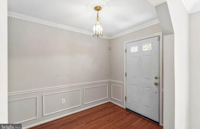 2852 YARN Court Gallery 4