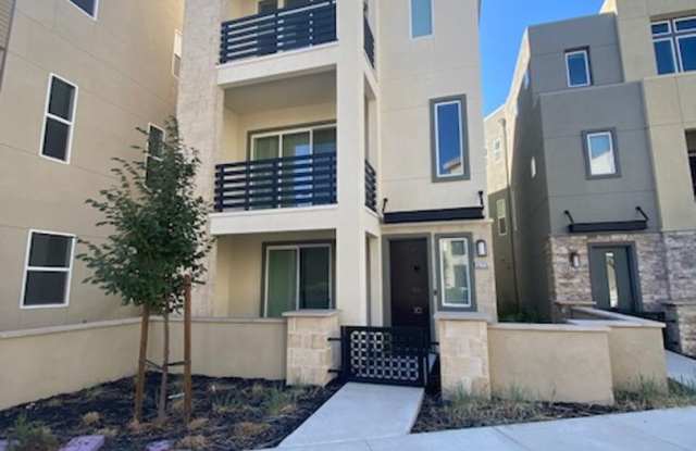 Newer Construction Single Family Home in Dublin - 5776 Huntley Avenue, Dublin, CA 94568