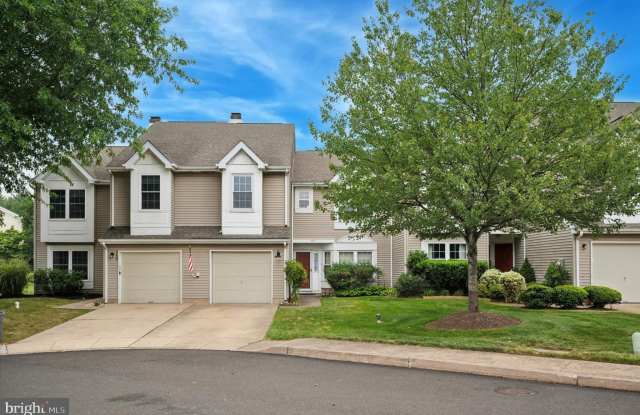 5201 PLANTATION COURT photos photos