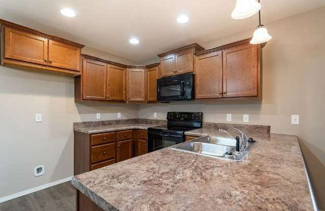 3 Bedroom Rental Home In Springfield! Fenced in backyard! photos photos 3 Bedroom Rental Home In Springfield! Fenced in backyard! photos photos