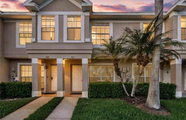 727 KENSINGTON LAKE CIRCLE photos photos