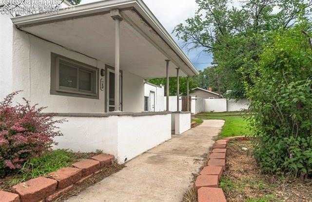 1118 E Platte Avenue Gallery 1