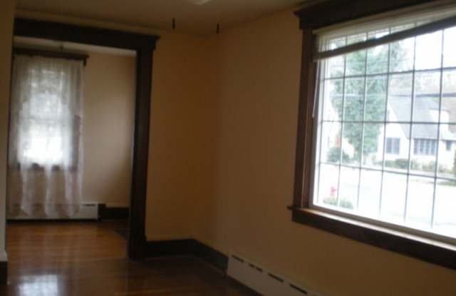 46 W Oak St Gallery 4