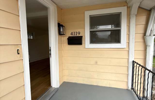 4119 Farnham Avenue Gallery 2