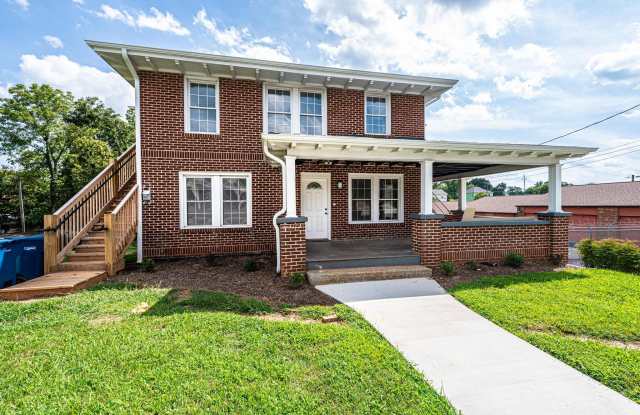 741 1st Avenue Southwest - 2 photos photos 741 1st Avenue Southwest - 2 photos photos