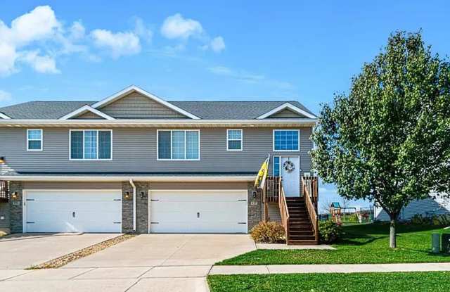 $2,040 | 3 Bedroom 3 Bath | Townhome | Attached Garage | Washer & Dryer photos photos