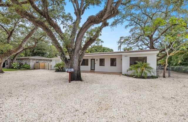 1505 SW 32nd Ct Gallery 1