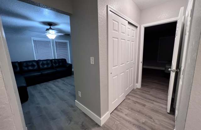 215 Ronnoc Lane - 2-W photos photos