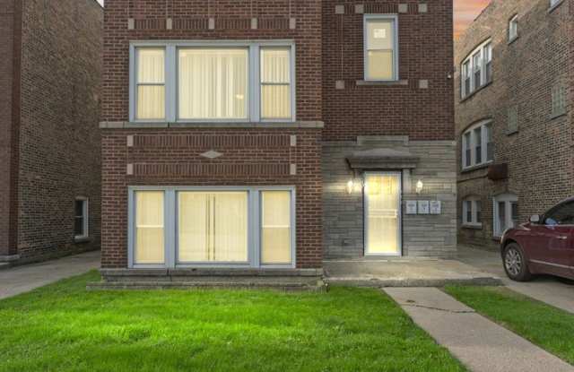 323 Memorial Drive photos photos