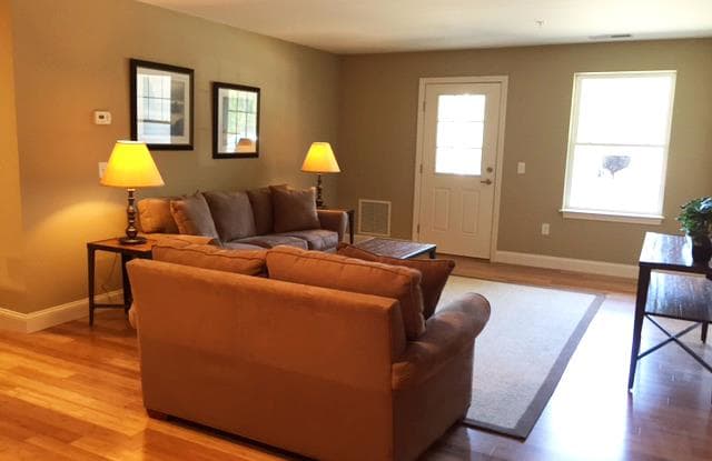Apple Ridge Gallery 4