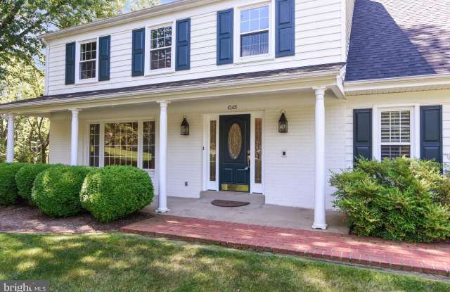 10315 HICKORY CREEK COURT Gallery 2