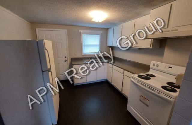 Renovated two bedroom near Harden Street photos photos