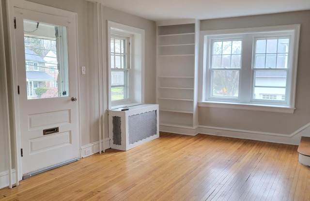 523 S WOODBINE AVENUE Gallery 3