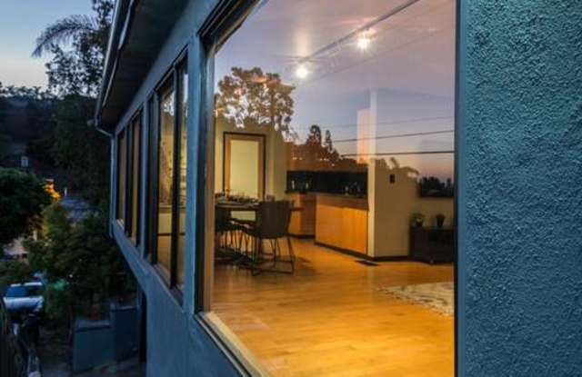8011 HEMET Place Gallery 3