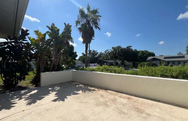 AVAILABLE NOW - 3-Bedroom Home in Prime Palm Harbor Location Gallery 2