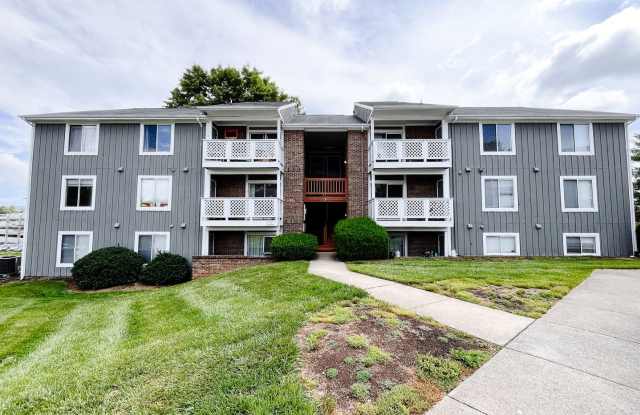 3 Bedroom 2 Bath Condo - 820 Cascade Court, Blacksburg, VA 24060