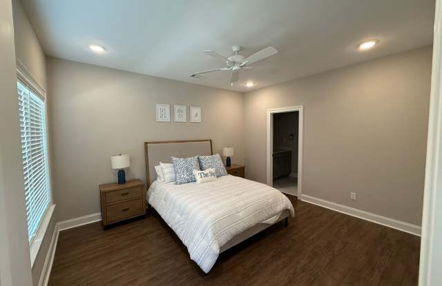 Ivy Lane photos photos