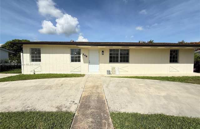 548 SW 17th Ave photos photos
