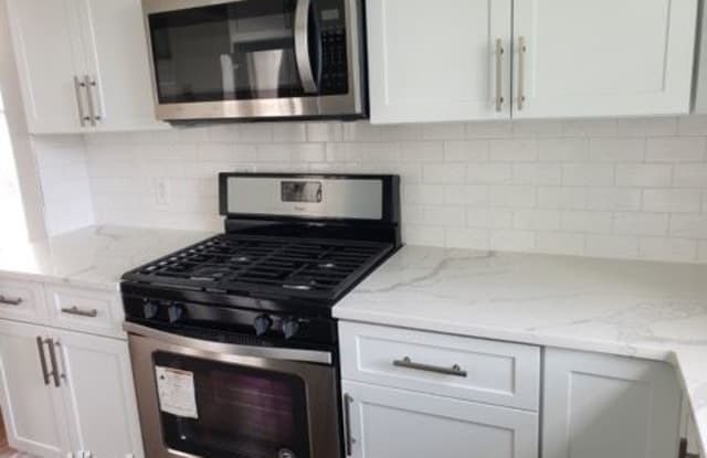 17 Lincoln Ave 2R - 17 Lincoln Avenue, Harrison, NY 10604