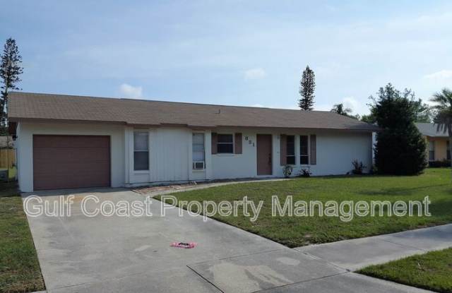 831 Southern Pine Lane - 831 Southern Pine Lane, Manatee County, FL 34243 831 Southern Pine Lane - 831 Southern Pine Lane, Manatee County, FL 34243