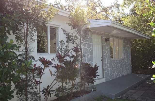 3121 NW 3rd Ave Miami, FL 33127 photos photos