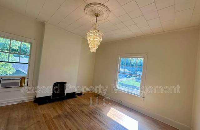 1501 N Chamberlain photos photos