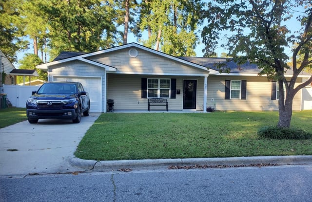 1405 Eisenhower Street - 1405 Eisenhower Street, Lumberton, NC 28358