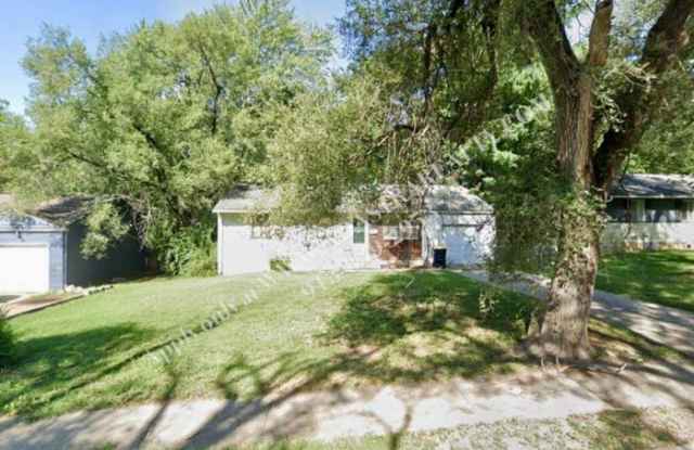 8606 Winchester Avenue Gallery 1