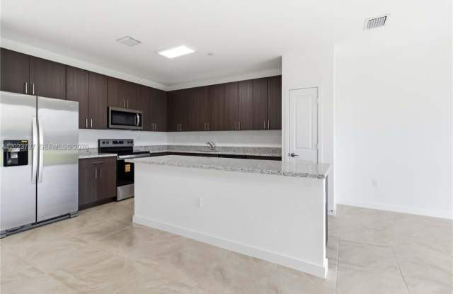 22348 Southwest 115th Court Gallery 2