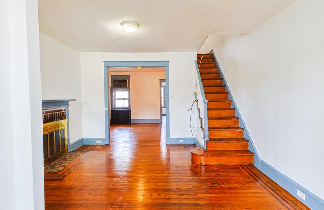 3359 Tyson Ave photos photos