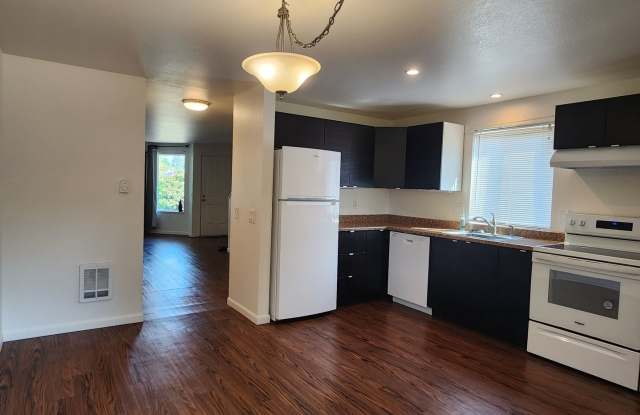 Beautiful 2 Bedroom, 1.5 Bath Townhouse Style Apartment, Monroe $2195.00 per/mo Gallery 3