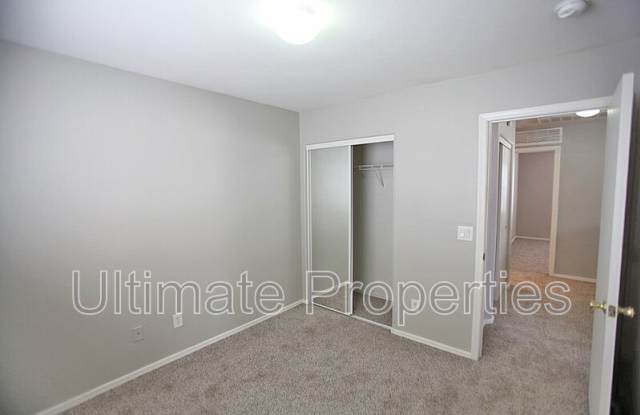 5313 W Albeniz Pl Gallery 4
