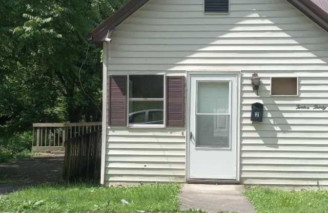 1231 25th St photos photos