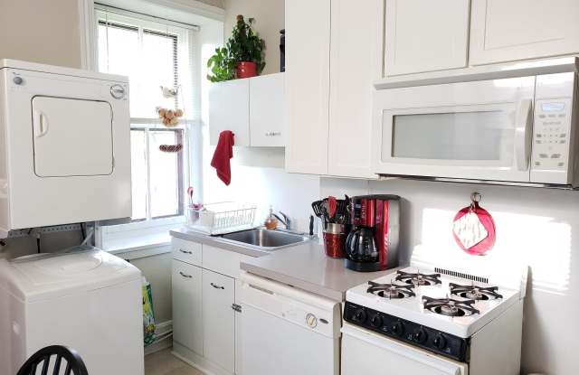 3411 W WESTMORELAND STREET photos photos