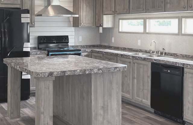 8511 Highway 90 East - HOME # 2 Gallery 2