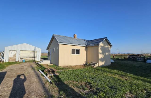 Newly Remodeled!!! Country Living in Ronan photos photos