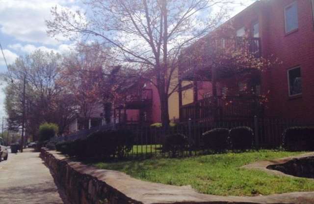 561 Formwalt St Gallery 2